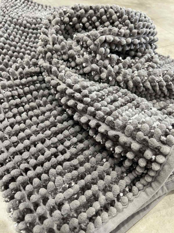 viber_image_2024-04-19_11-51-09-917 Prekrivač - Crvići