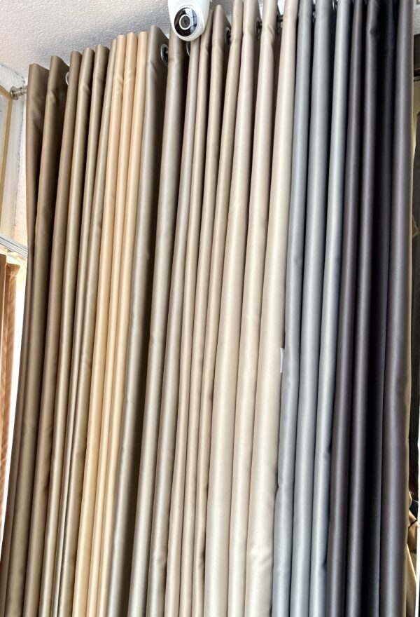 Paravan- Double blackout