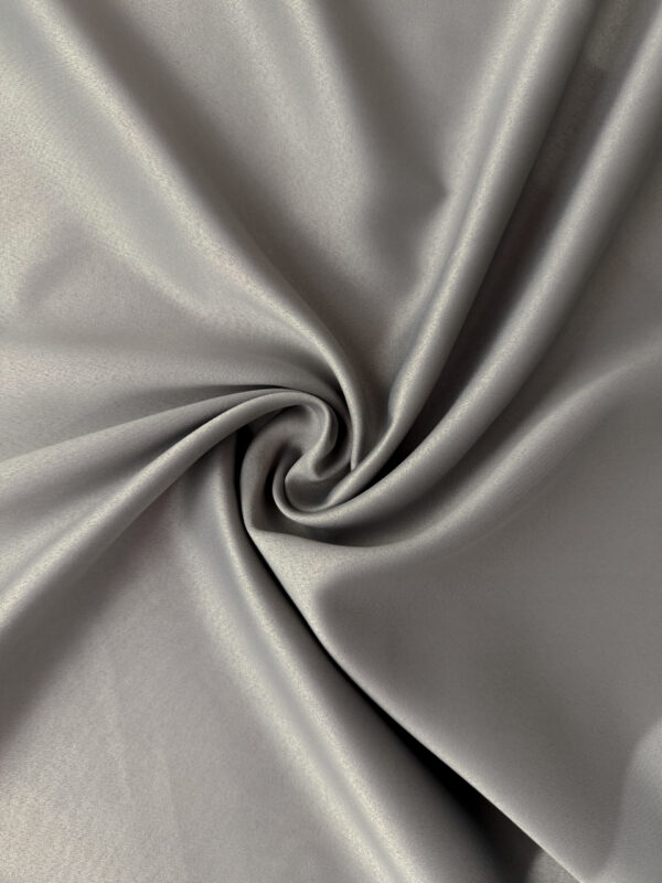 Paravan- Double blackout