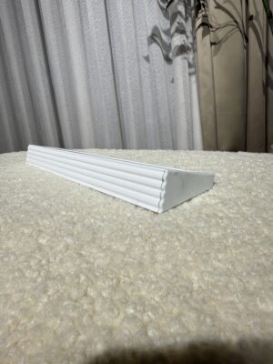 Alu sa maskom bijela